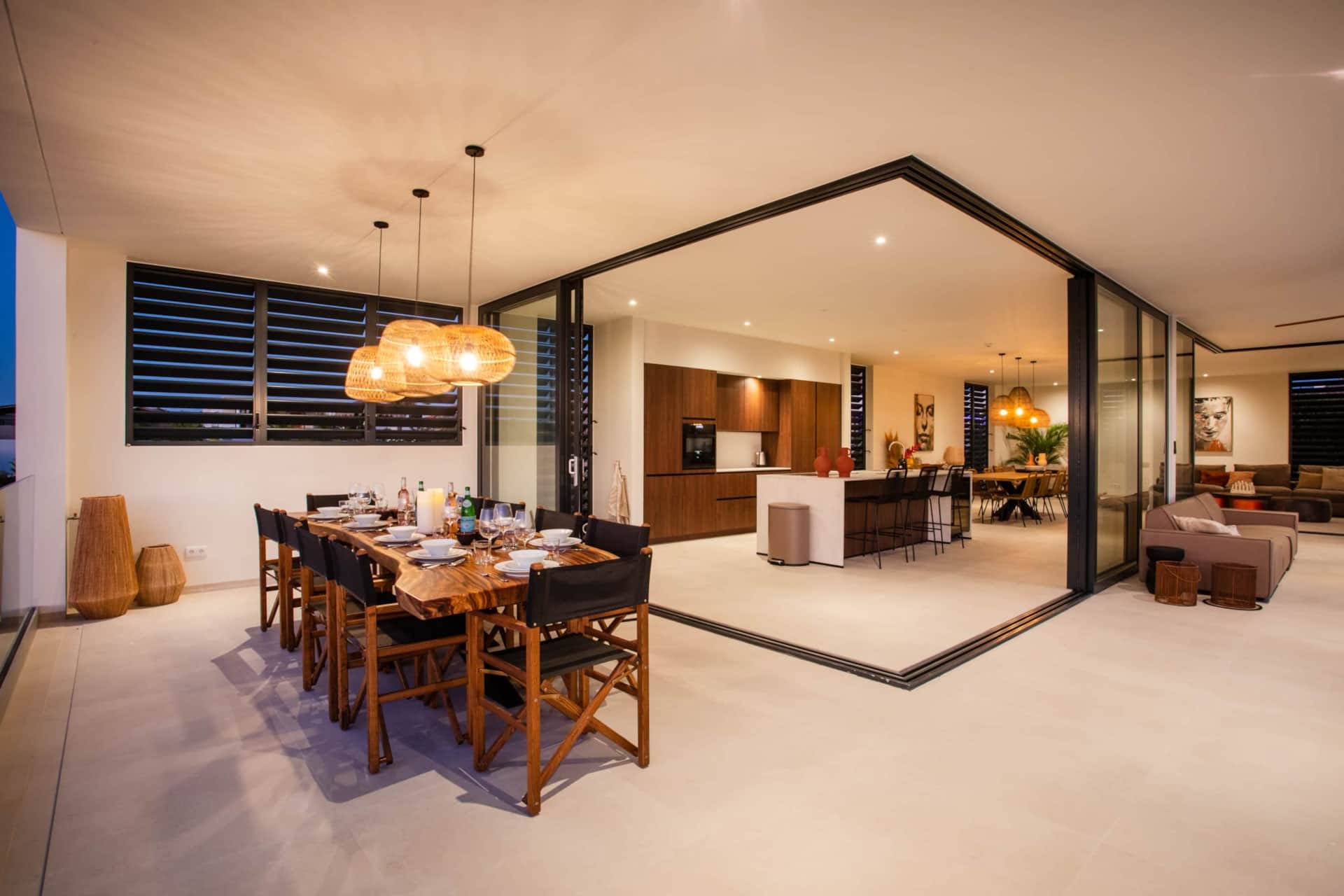 Villa dining and kitchen
